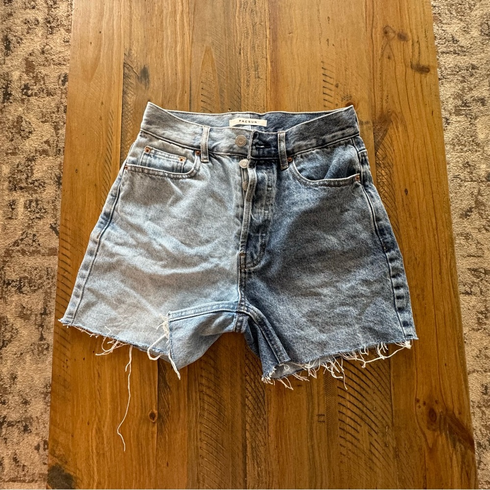 pacsun denim 90’s girlfriend jean shorts